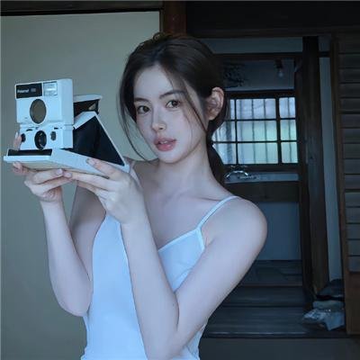 村里来了个直播女神